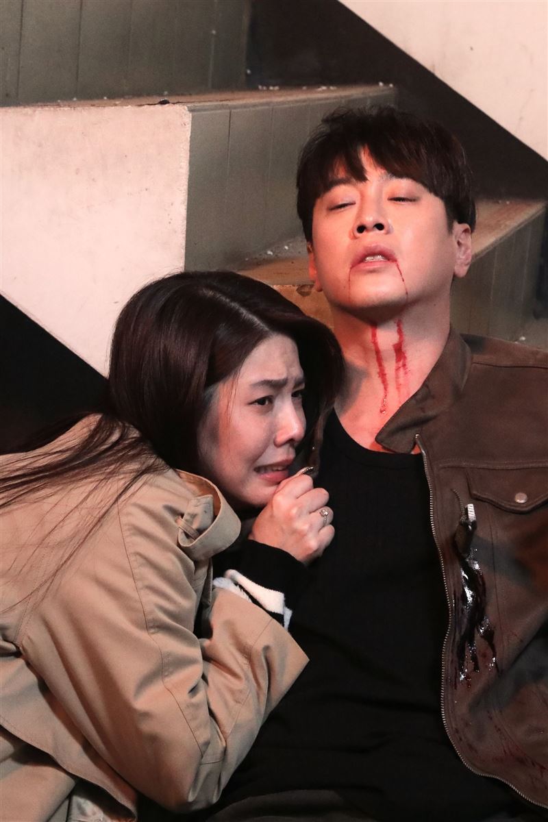 白家綺目睹吳東諺重傷倒地，情緒崩潰。（圖／民視提供）