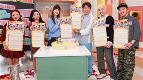 左起為楊繡惠、Lala、主持人嚴立婷與梁赫群、李明川、張立東。（圖／民視提供）