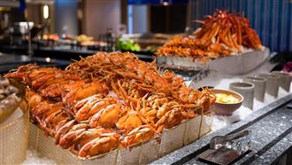 人氣Buffet出包！鮭魚檢出李斯特菌