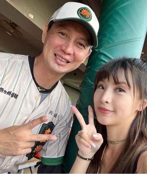 統一獅教練高志綱疑似婚內出軌「女星林倪安」。（圖／翻攝自IG @nianlin）