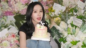 美國靈媒透露，陳都靈現在很危險。（圖／翻攝自微博）