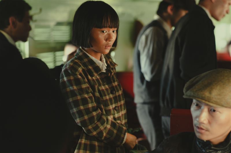 劉冠廷分享在片場中時常聽到導演稱讚方郁婷，坦言有些「吃醋」。（圖／華文創 提供）