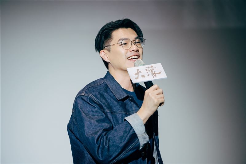 觀眾憂心柯煒林身體不能負荷繁忙的宣傳行程，他一看到馬上留言：想回說「我不是病人。」 （圖／華文創 提供）