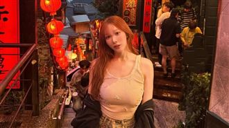 AV女神九份0偽裝逛街　她嗨喊：還要再來