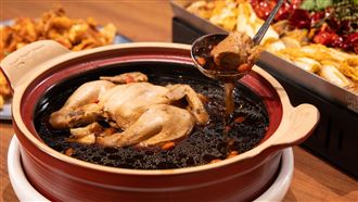 要預訂！饗賓開賣黑蒜雞湯、龍蝦兩吃