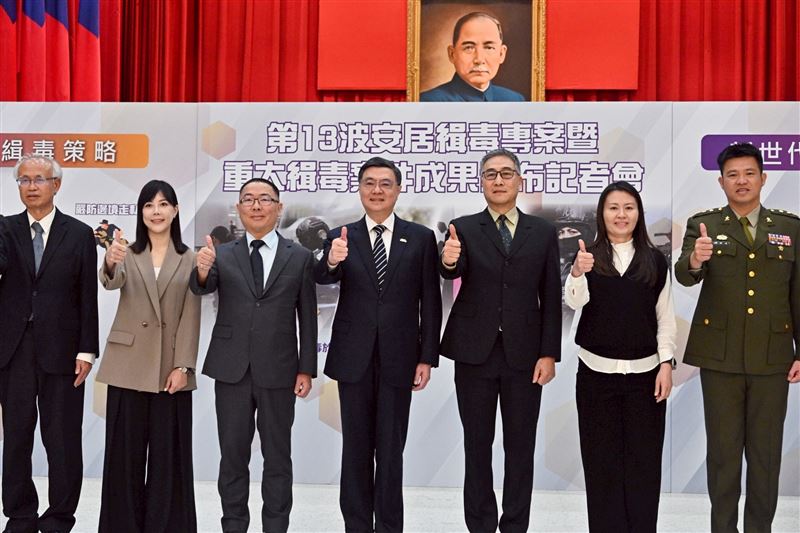 行政院長卓榮泰今(2)日出席114年「第13波安居緝毒暨重大毒品案件」成果記者會。（圖／行政院提供）