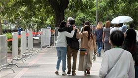 不少家屬天天前往認屍，希望能盡早找到失蹤的家人。（圖／翻攝自Threads @laughing_channels）