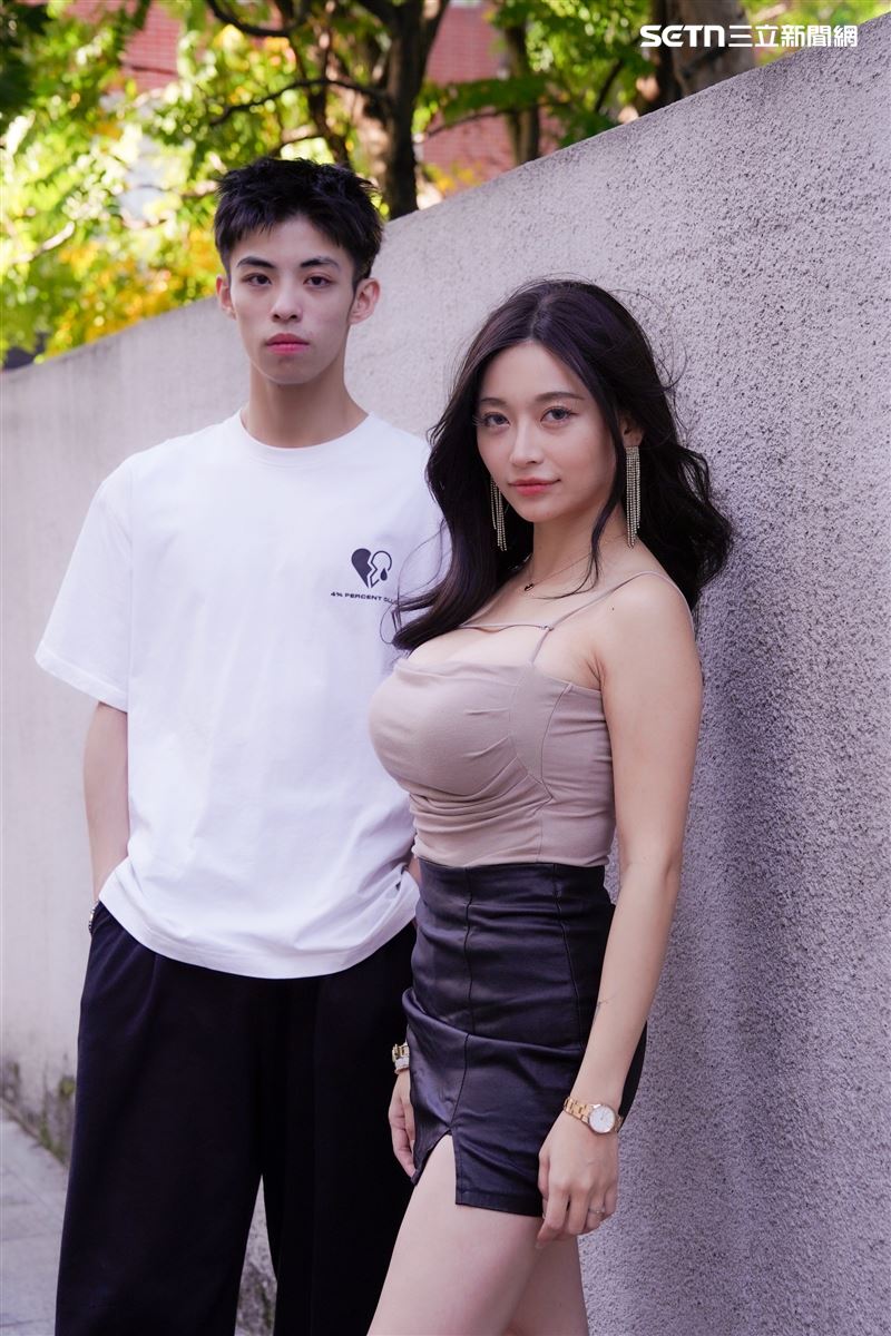 祈錦鈅與陳任佑傳出緋聞，接受三立新聞網獨家專訪笑說要組CP推出合唱情歌單曲。（圖／記者趙于瑩攝影）