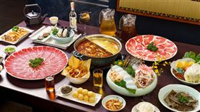 鼎王以「可喝的麻辣湯頭」征服海內外饕客。（圖／品牌業者提供）