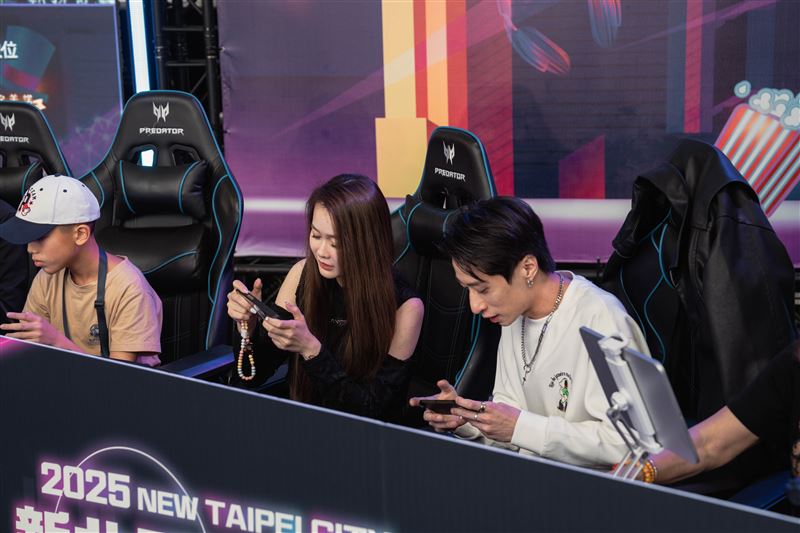 幕芯、凱綸與其它成員共同組成的「宇宙大爆炸」隊抱憾落敗。（圖／主辦單位提供）