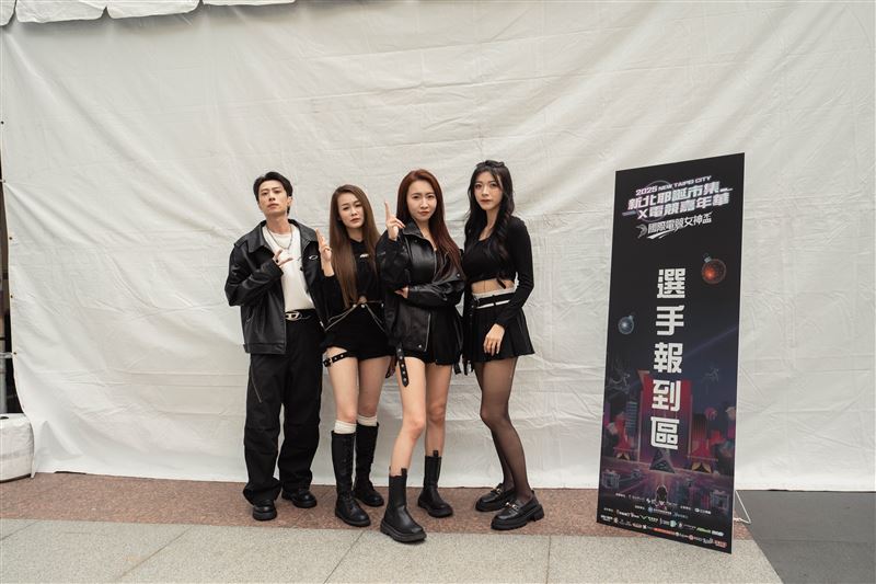 Xtars Live舉辦主播競賽，勝出者凱綸、幕芯、貝拉、Xin（左至右）成為「Xtars電競星使」，參加「國際電競女神盃」比賽。（圖／主辦單位提供）