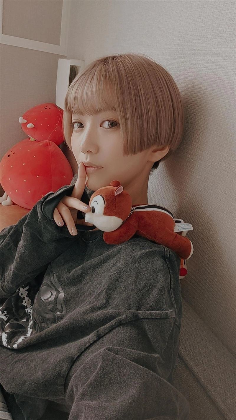 一劍浣春秋表示：「我覺得綜合臉蛋、身材以及演技，星乃莉子都是佼佼者，幾個月看不到她我會很寂寞的。」（圖／翻攝自星乃莉子Ｘ）