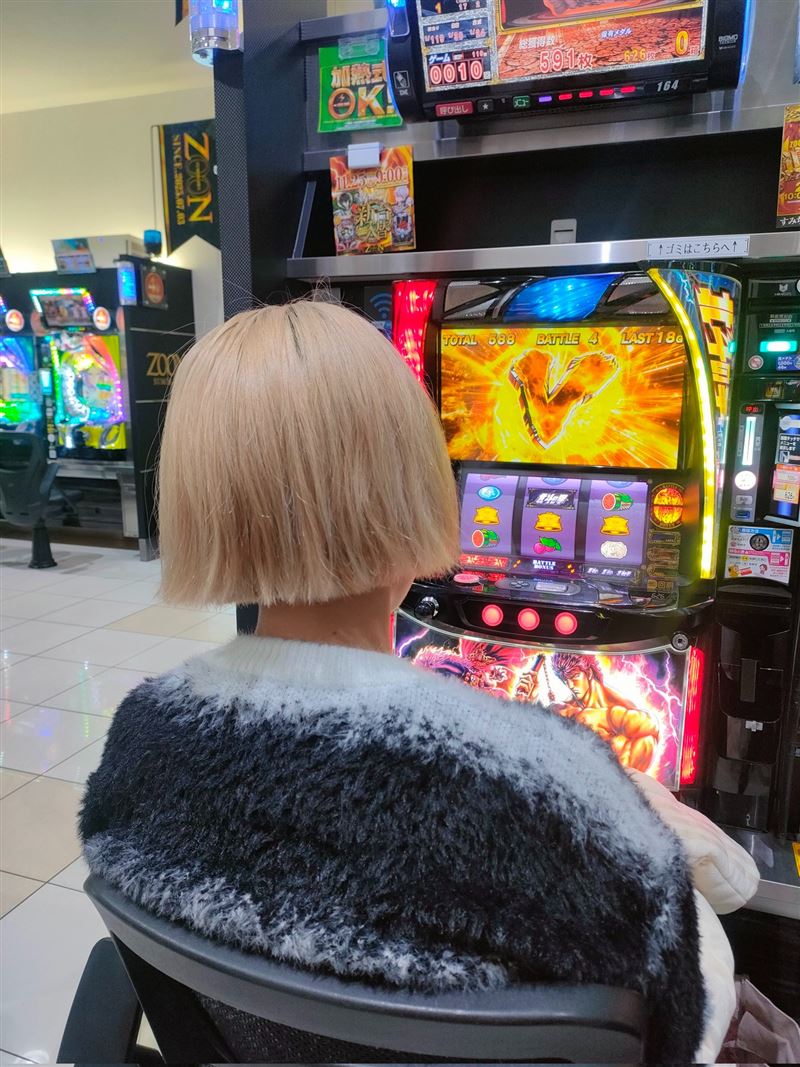 星乃莉子在社群宣布活動休止，笑說「大家有機會在小鋼珠店再見」。（圖／翻攝自星乃莉子Ｘ）