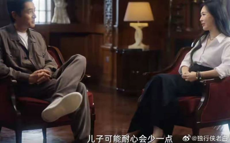 胡歌在訪談節目提到對兒子會耐心少一點。（圖／翻攝自胡歌微博）