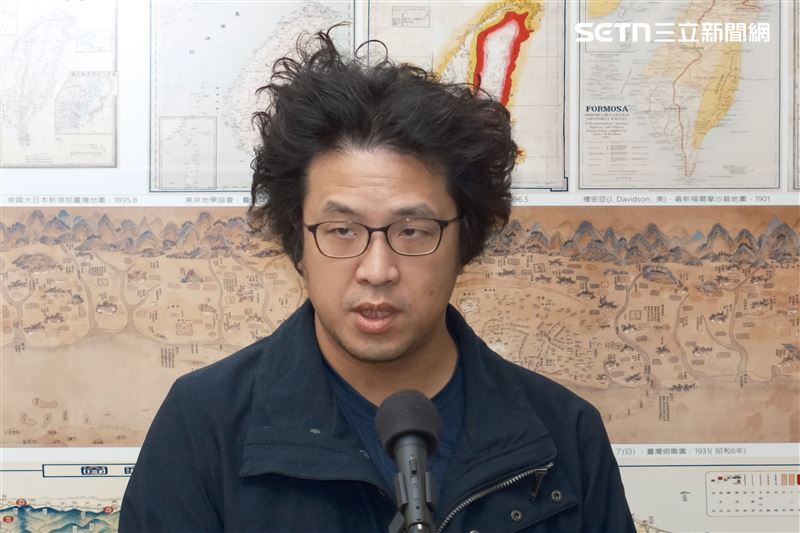 針對清潔隊員送電鍋卻被判刑一事，沈伯洋指出，其實該檢討刑責設計的比例原則，法官、檢察官針對個案才能有彈性的給予緩刑、緩起訴、不起訴甚至無罪的空間。（圖／記者楊士誼攝影）