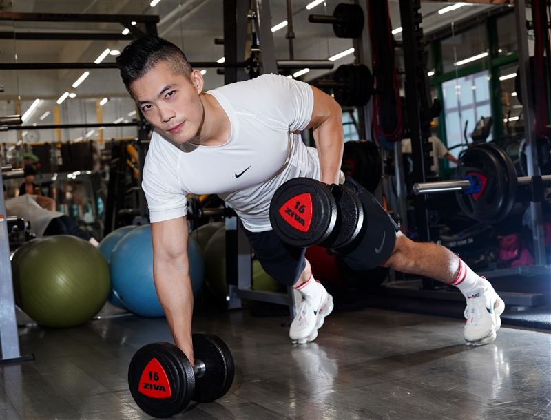 浩克爸爸展現過人體力。（圖／記者趙于瑩攝影）