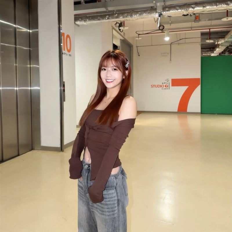 笑笑身兼樂天女孩與電豹女。（圖／翻攝自笑笑IG）