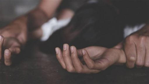 遲來正義！司法處罰色公公... 她卻走了