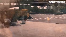 台中,烏日,車禍,爆頭,死亡,右轉,聯結車,機車,女騎士（圖／翻攝畫面）