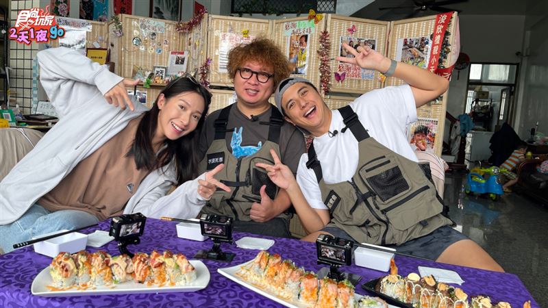 楊晴（左起）擔任菜鳥主持，要帶著納豆、曾子余吃遍中部海線。（圖／TVBS提供）