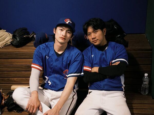 前富邦悍將張宥鈞(左）成為演員，出演12強電影。（圖／翻攝自IG @salala.83）