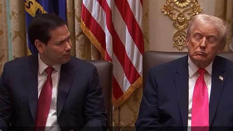 社群狂魔川普4小時發158貼文 深夜最亢奮