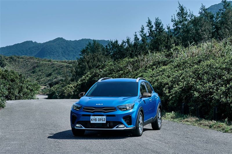 Kia限時「煥然一新．萬元入主」禮遇方案最高享逾16萬元。（圖／Kia提供）