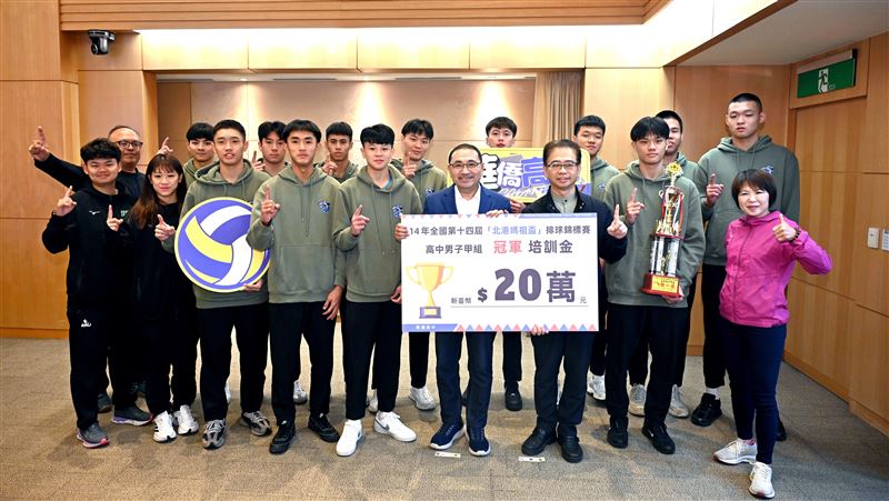華僑高中全勝封王！勇奪男子甲組冠軍