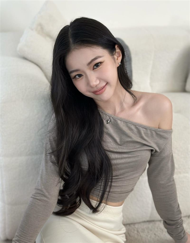 家寧詢問大家要拍甚麼題材影片，留言瞬間占滿整串「拍SWAG」。（圖／翻攝自IG @chianing_baby）