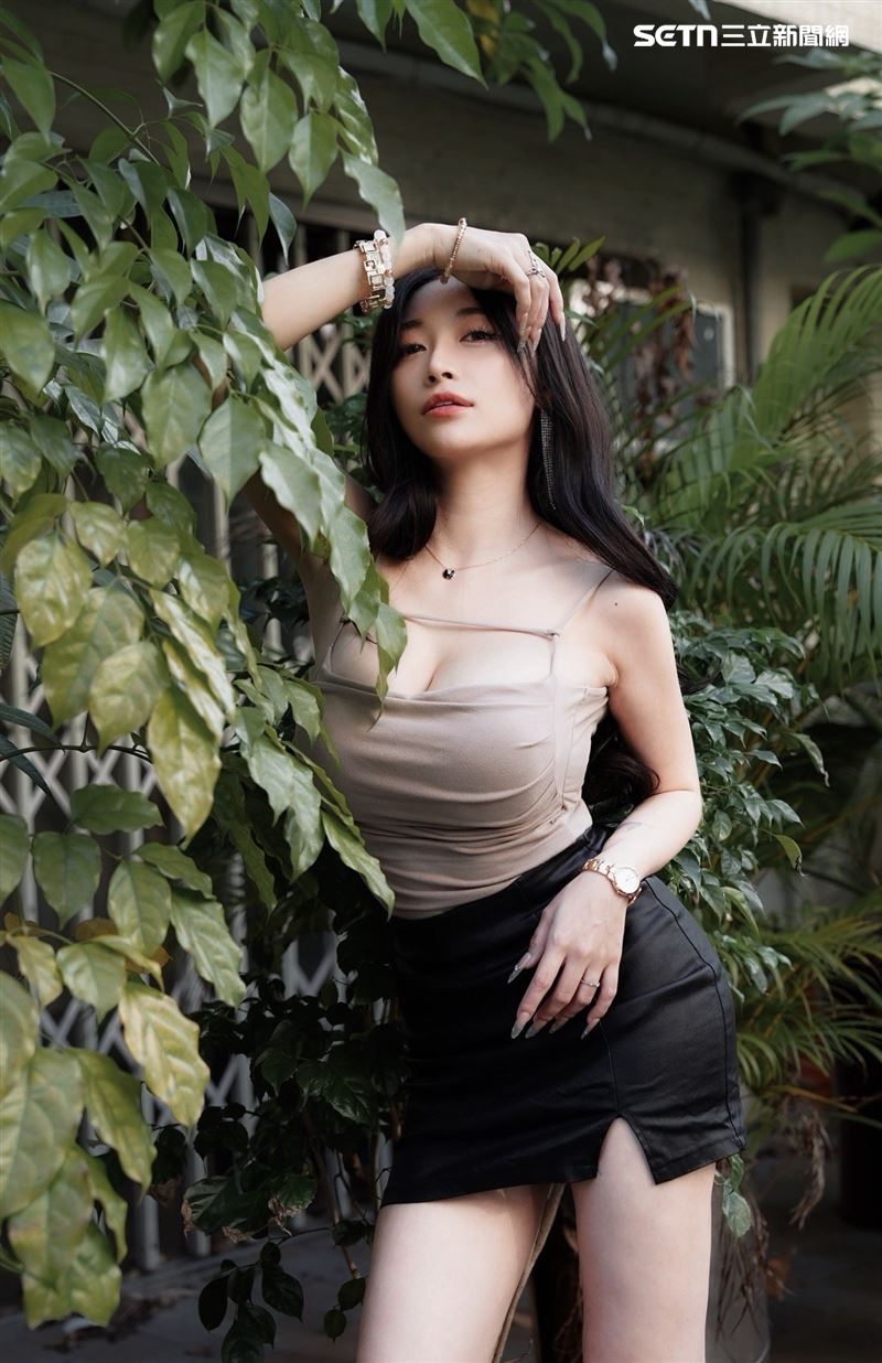 祈錦鈅接受三立新聞網專訪，分享演藝生活近況。（圖／記者趙于瑩攝影）