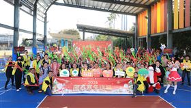 國泰公益集團持續以教育為核心落實永續行動，「2025年國泰卓越獎助計畫」頒發近千萬元獎助金，支持132組青年翻轉人生；同時啟動第24屆寒冬送暖行動，預計深入225所偏鄉小學、關懷逾1.8萬名學童，以實際行動串連社會影響力。（圖／國泰提供） 