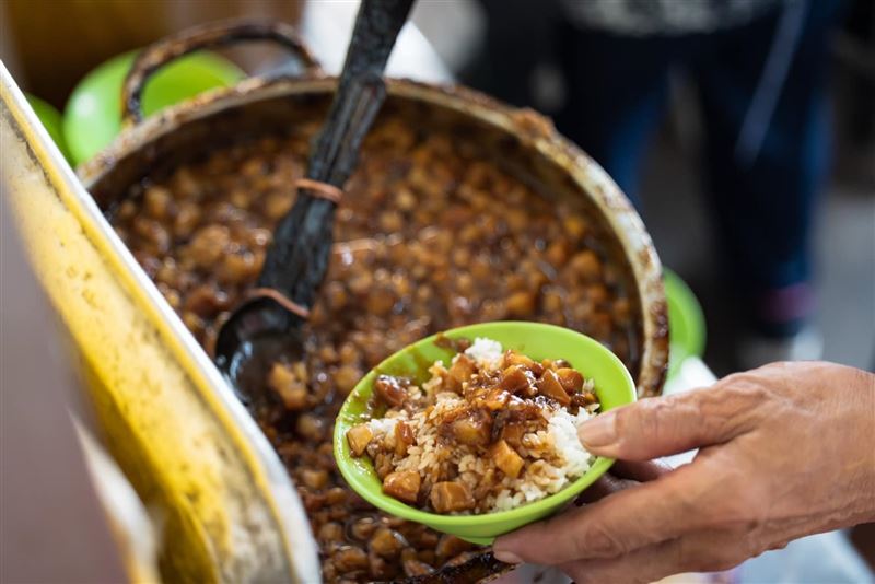 「林家肉燥飯」的好滋味是許多台南人從小吃到大的回憶（圖／翻攝自Facebook）