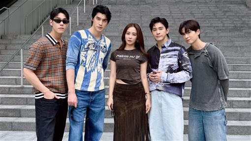 張立昂率男公關高喊「美女晚上好」掀尖叫