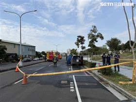 新／台中某公園轎車突竄火　男駕駛成焦屍（圖／翻攝畫面）