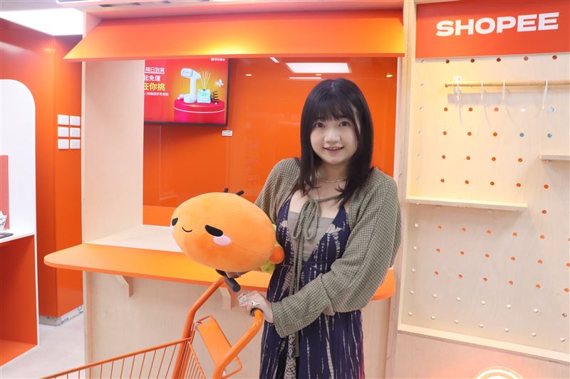 「蝦皮購物12.12狂歡生日慶」開跑以來成績亮眼！慶在台10週年，蝦皮購物攜手十大跨領域品牌推出限定優惠。（圖／品牌業者提供）