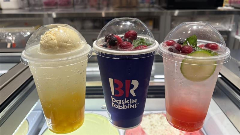 31冰淇淋蘇打台灣限定口味草莓/芒果珍珠。(圖／31冰淇淋提供）