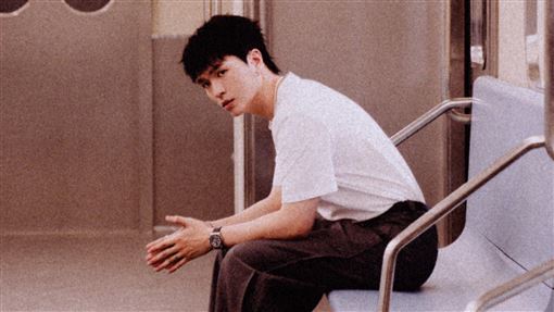 男星為補貼生活費　創作狂吸3千萬點閱