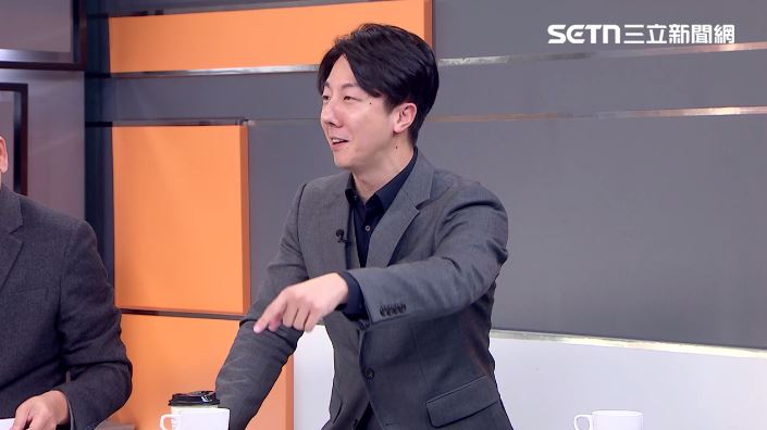 黃國昌喊居住正義卻擁豪宅　他酸：雙面人