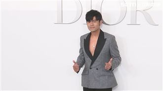 直擊／周杰倫現身101　中空秀胸肌掀暴動