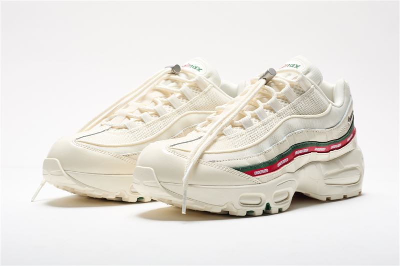 UNDEFEATED x Nike Air Max 95「Sail」。（圖／品牌業者提供）