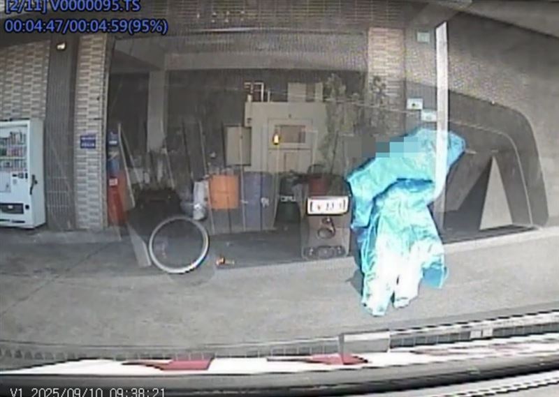 消防局到場時，送男已經沒有生命跡象，送醫不治。（圖／翻攝畫面）