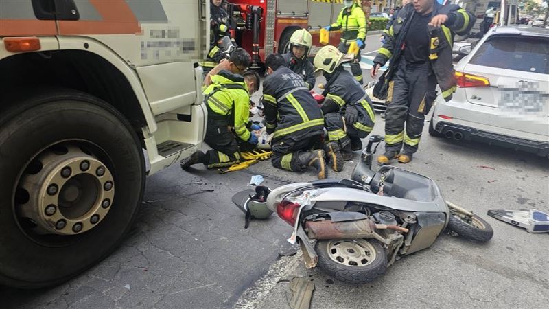 新／大貨車撞機車　女騎士遭輾命危送醫