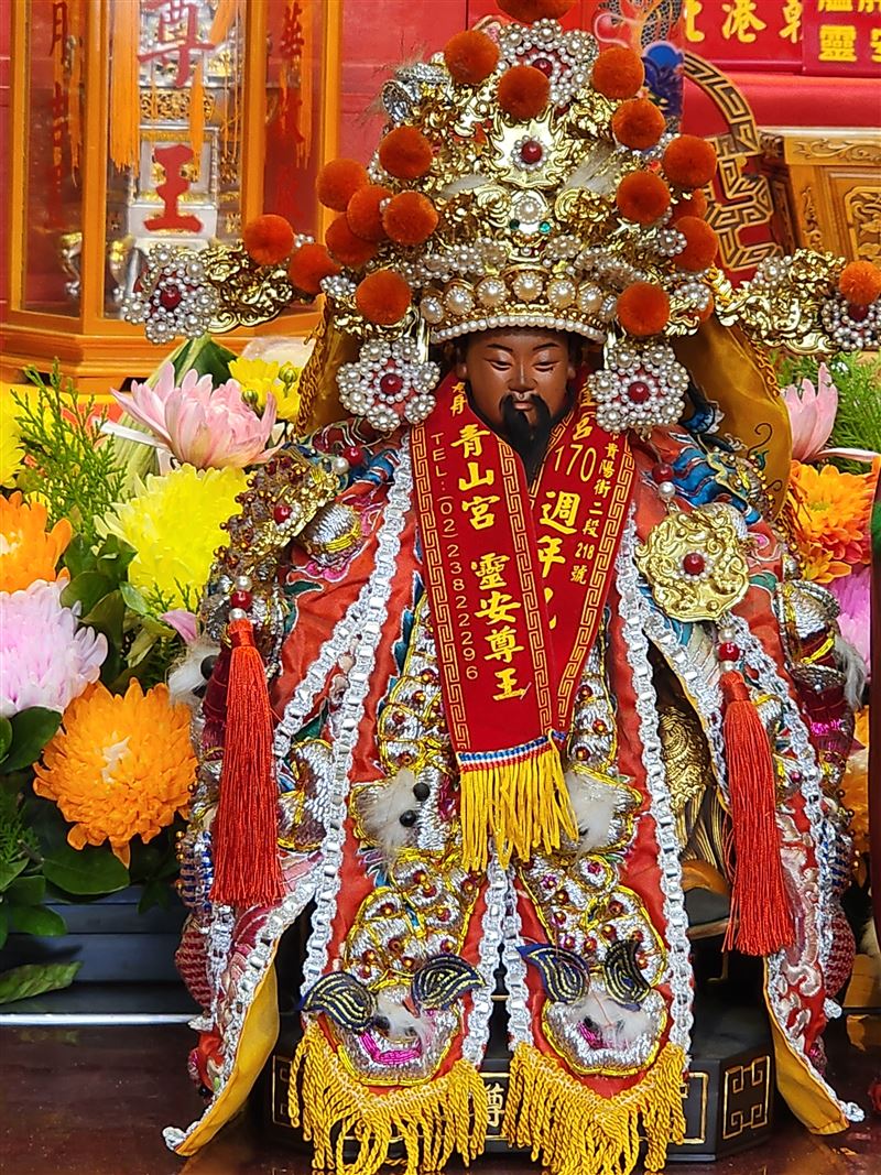 全萬華動都起來了！農曆10月23日是艋舺青山宮《靈安尊王》生日信徒熱鬧為祂請生，4大神蹟震撼曝光（圖／記者鍾志鵬攝影）