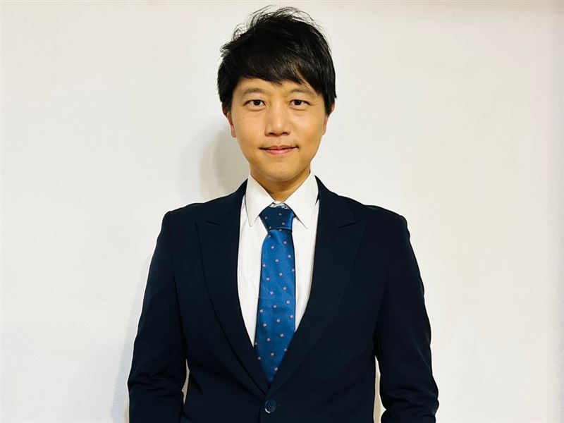 演員張世賢加入中信房屋林口 A9 加盟店，開啟「演藝＋房仲」的雙贏斜槓人生。（圖／張世賢提供）