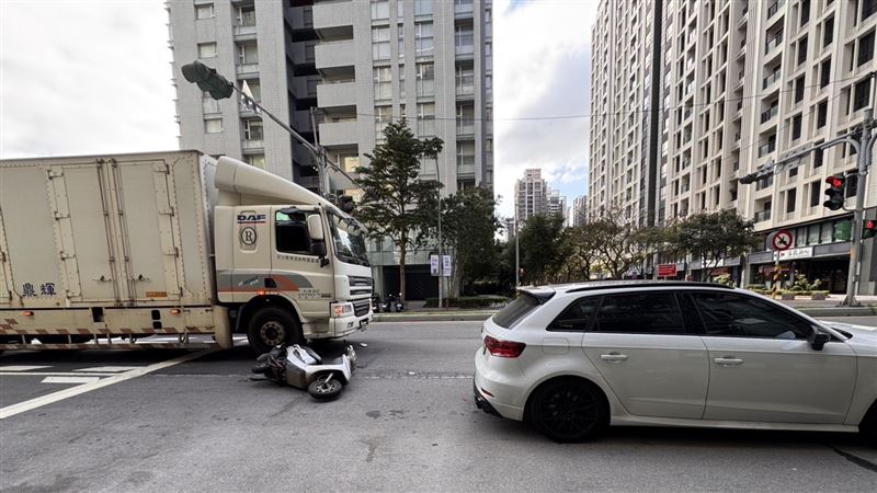 車禍事故現場情形。（圖／翻攝畫面）