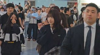 小港機場被擠爆！LE SSERAFIM、IVE現身