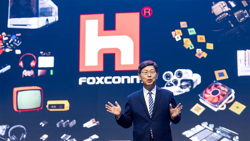 快訊／鴻海11月營收超猛！年增「這麼多」