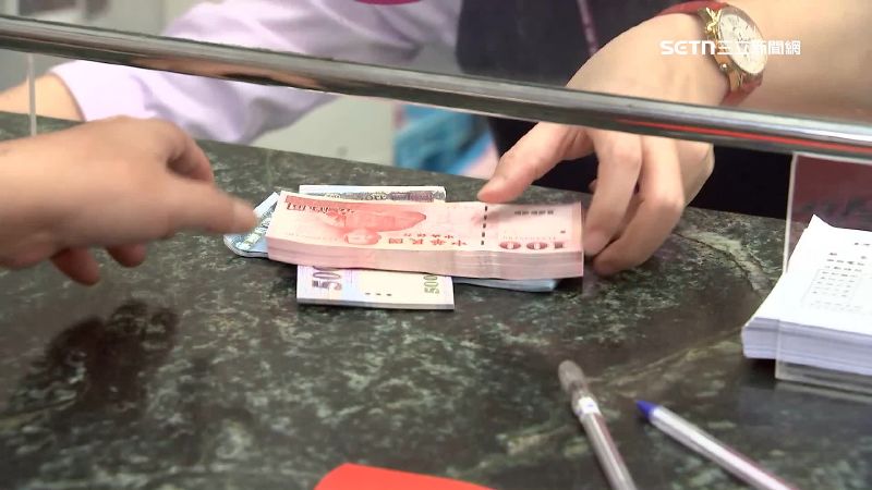 去年共有10萬4千多件貸款，申請金額超過104億元