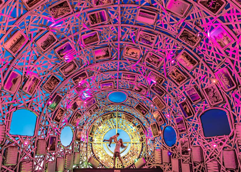 攝影比賽-金獎-得獎人王羿婷，作品名稱：母子情。(圖／新北市警察局提供)