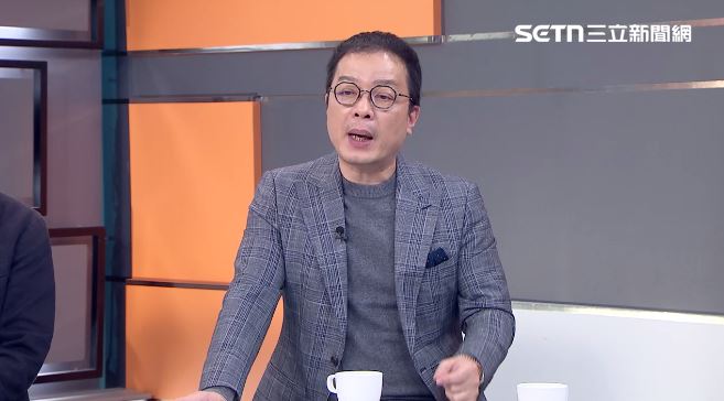 提及黃國昌住豪宅又募款，鍾年晃開罵「不要再裝窮了」。（圖／前進新台灣）